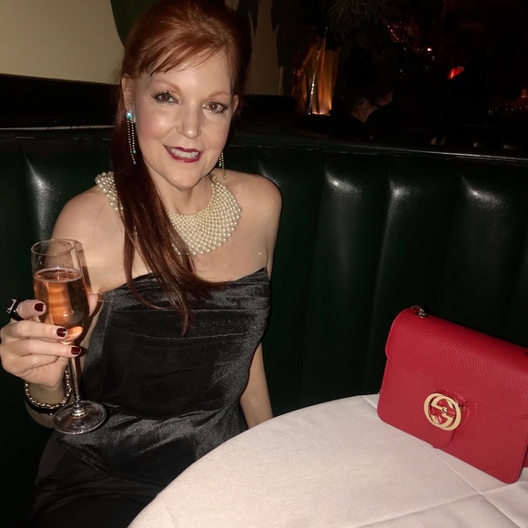 Meet your Posher, Darlene - Picture 3 of 4